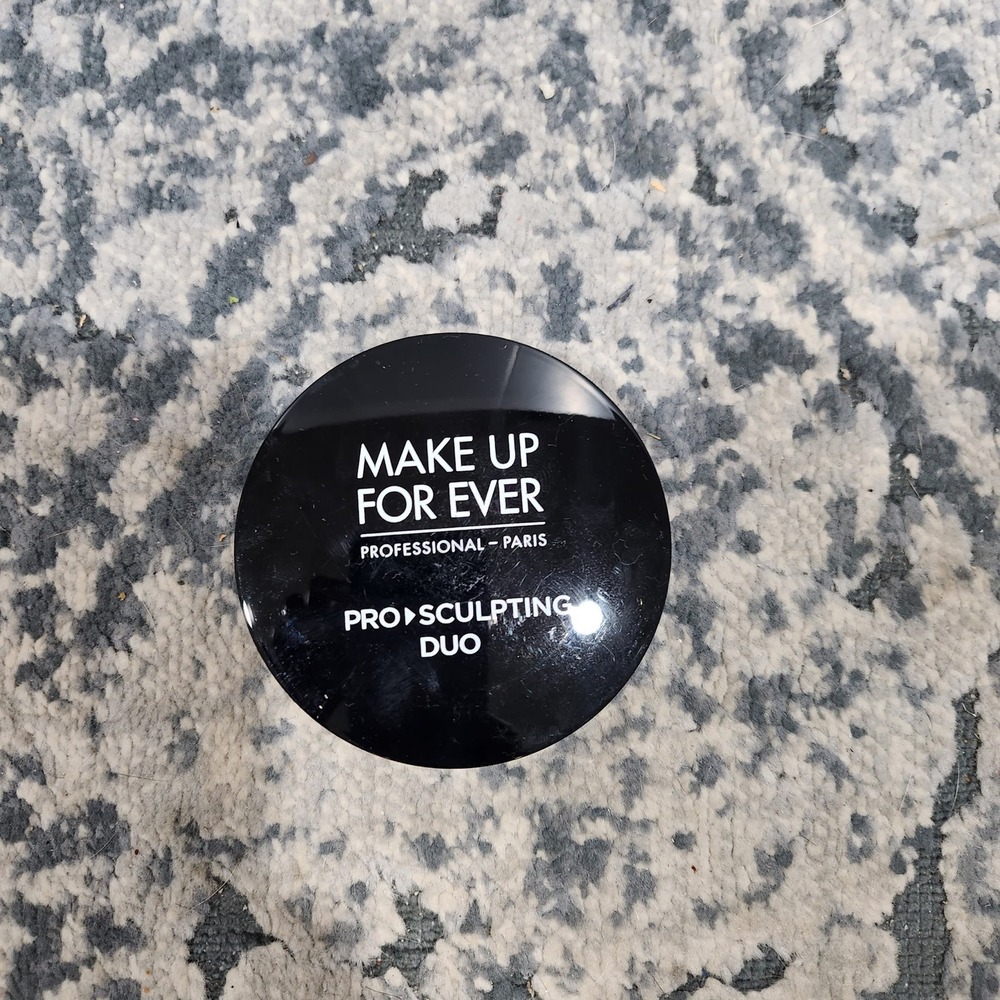 MAKE UP FOR EVER Pro Sculpting Duo Contour Highlighter Palette 10 Light 8g
